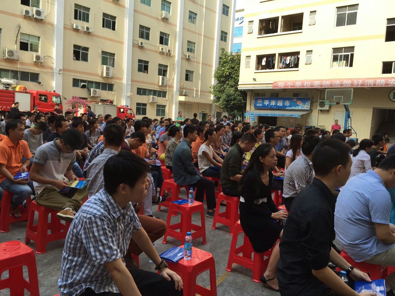 甲岸科技園組織消防演習，提高企業(yè)安全生產(chǎn)意識